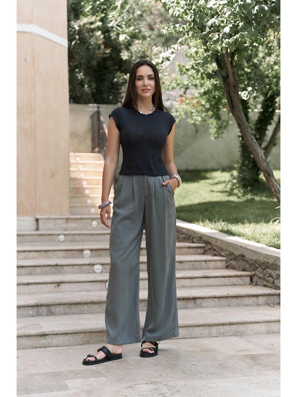 Kensal Dar Kesim Siyah T-Shirt-4