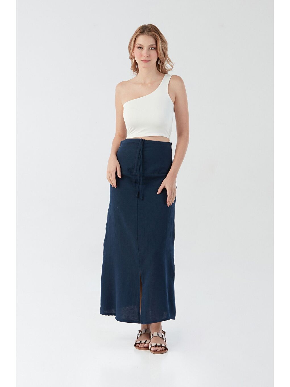 Lacivert Önü Büzgülü Yırtmaçlı Fermuarlı Etek-1