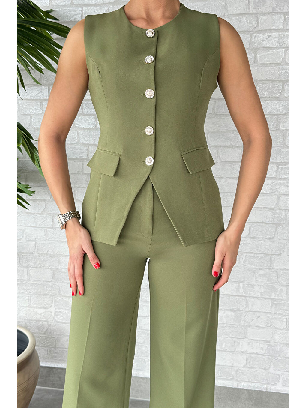 Haki Düğme Detaylı Yelek Pantolon İkili Takım-2