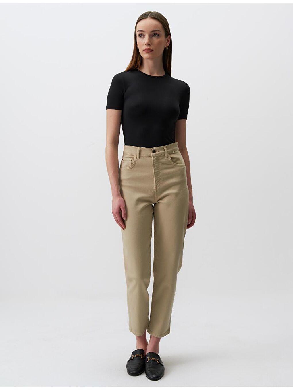 Siyah Dar Kesim Kısa Kollu Basic Bluz-1