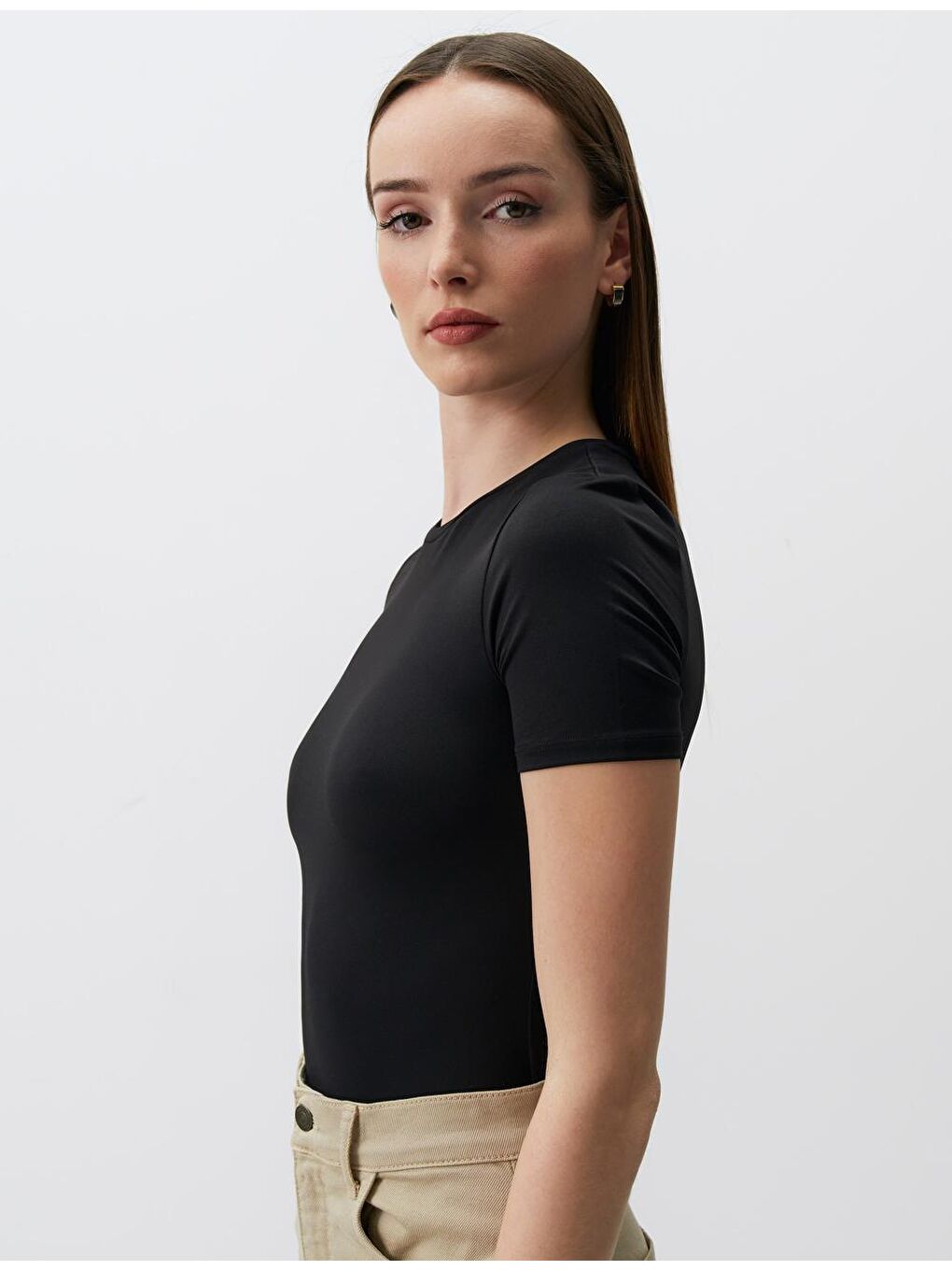 Siyah Dar Kesim Kısa Kollu Basic Bluz-3