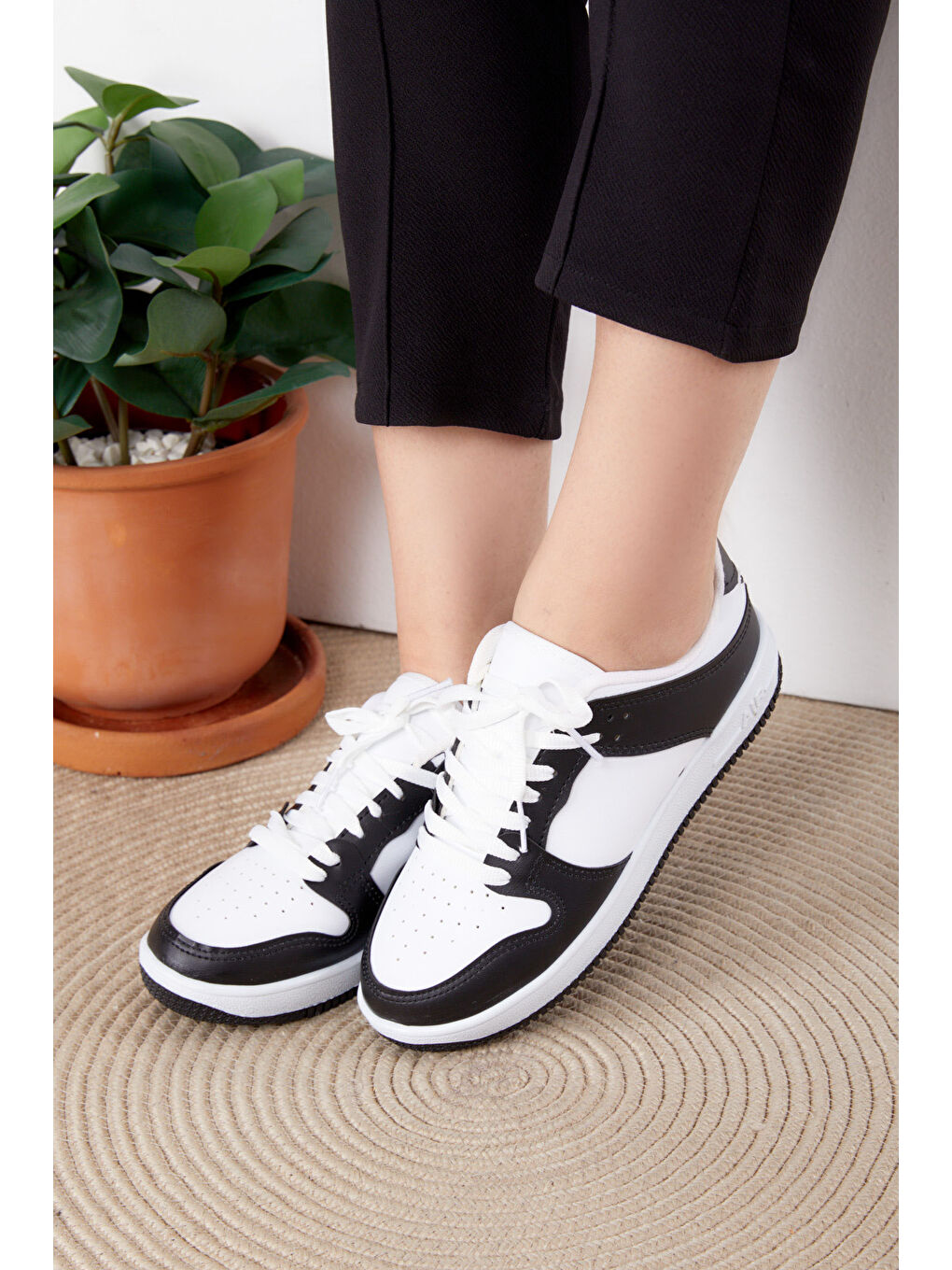 Kadın Siyah Spor Ayakkabı - 27090