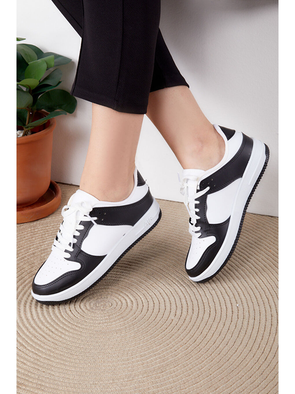 Kadın Siyah Spor Ayakkabı - 27090-1