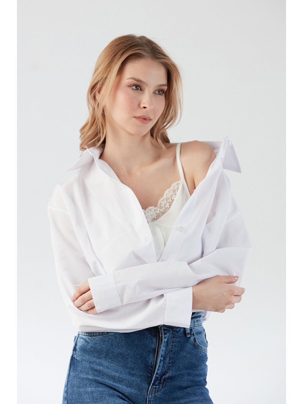 Beyaz Basic Body Detaylı Gömlek-2