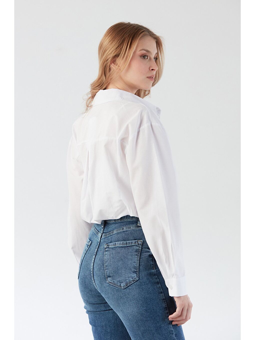 Beyaz Basic Body Detaylı Gömlek-3