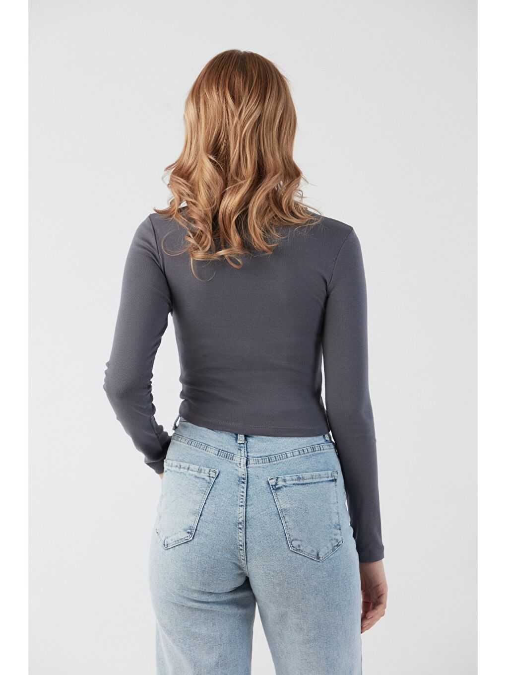 Antrasit Basic Crop Body-3