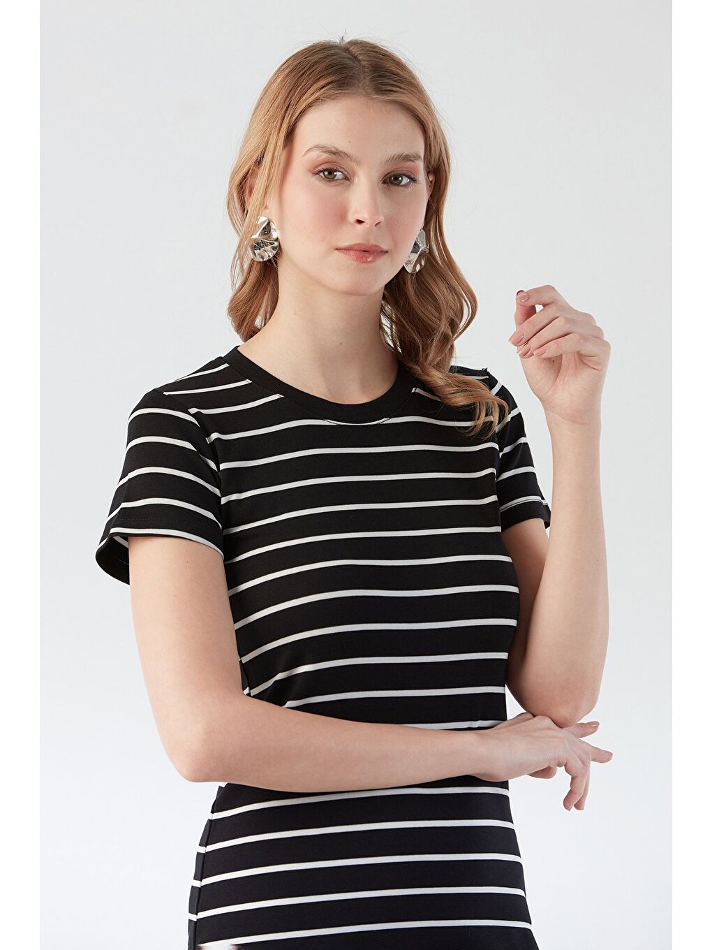 Siyah Çizgili Bisiklet Yaka Elbise-2