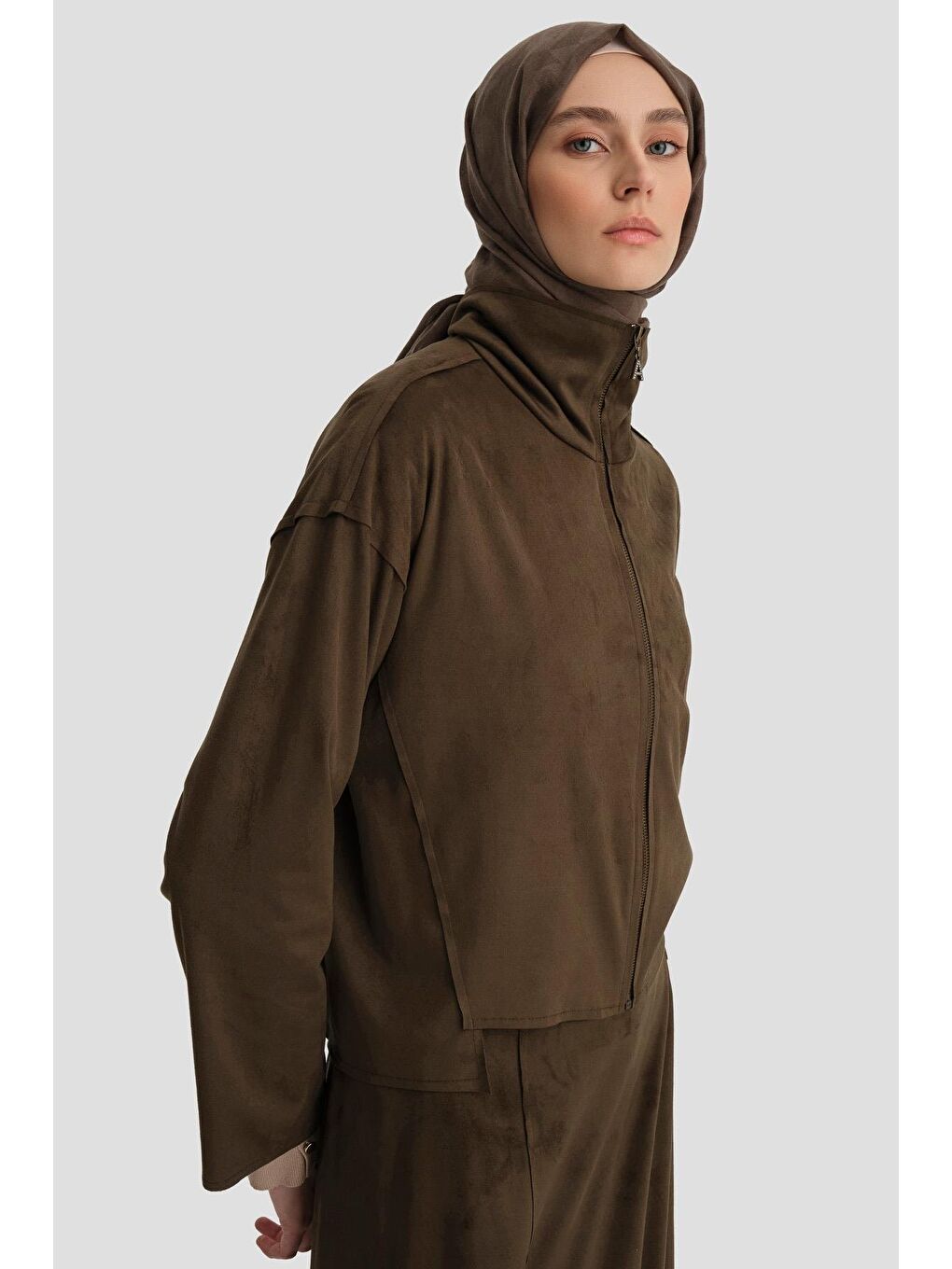 Kesim Detaylı Süet Takım 24K6914 Haki-1