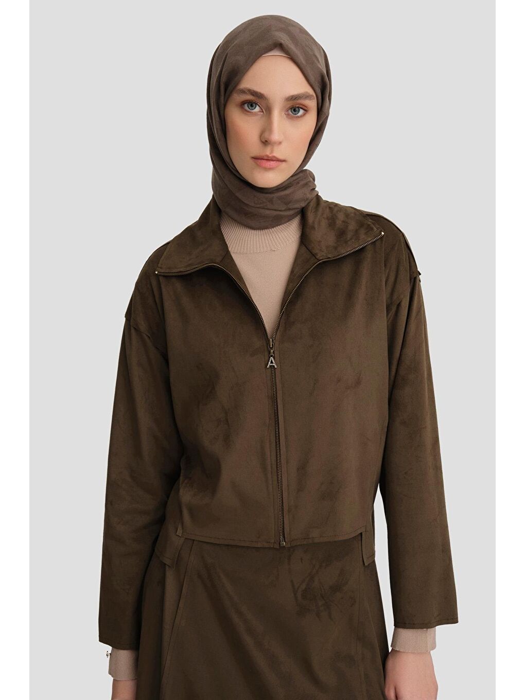 Kesim Detaylı Süet Takım 24K6914 Haki-2