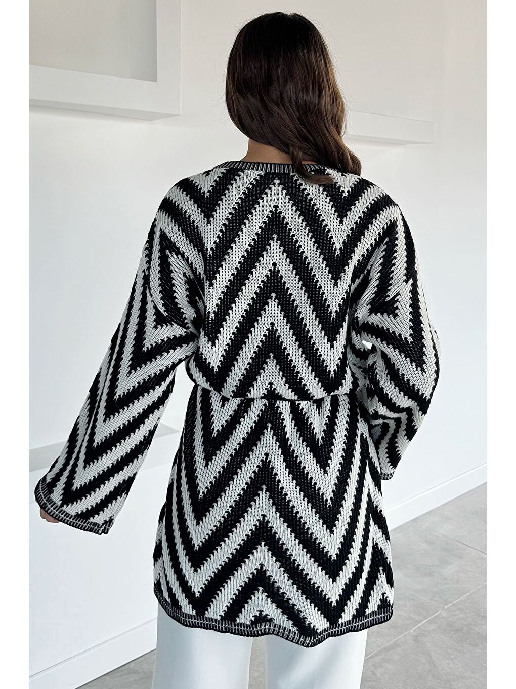 Siyah Kadın Çift Renkli Bel Kuşak Detaylı Örme Triko Hırka-3