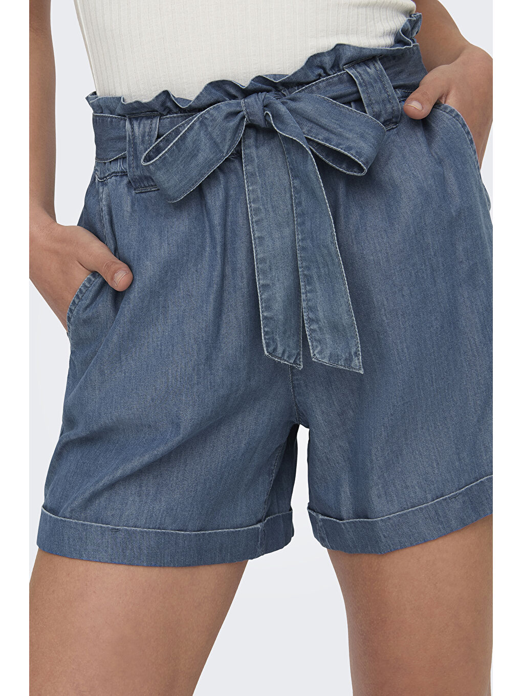 Mavi Onlbea Pamuklu Regular Fit Yüksek Bel Kemer Detaylı Kadın Short 15255715-2