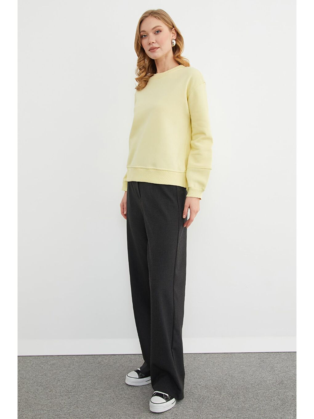 Sarı 3 İplik Basic Bisiklet Yaka Sweatshirt-2