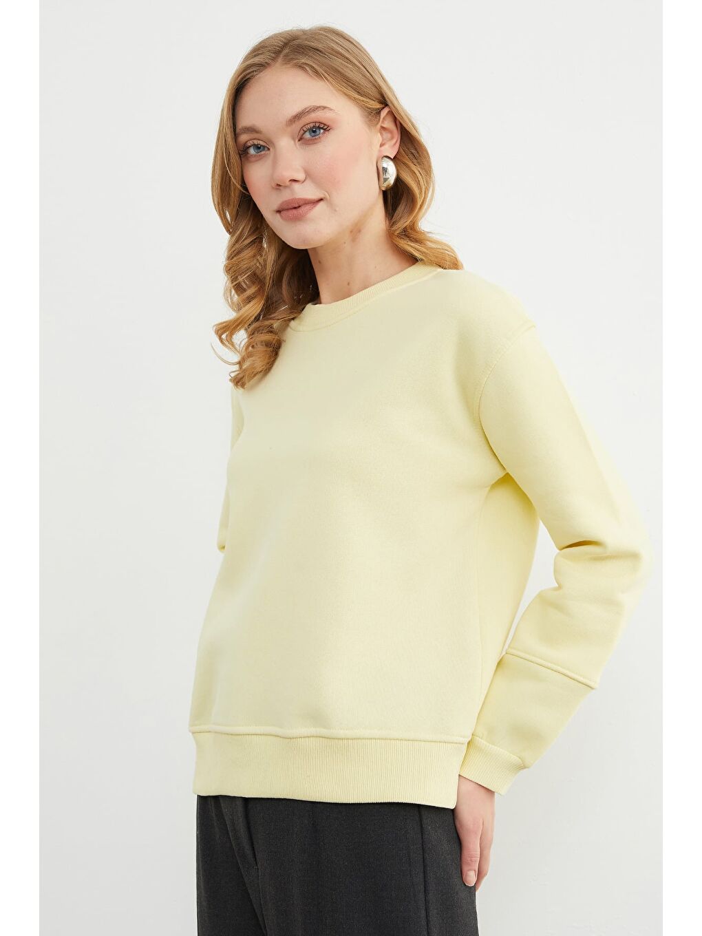 Sarı 3 İplik Basic Bisiklet Yaka Sweatshirt-3