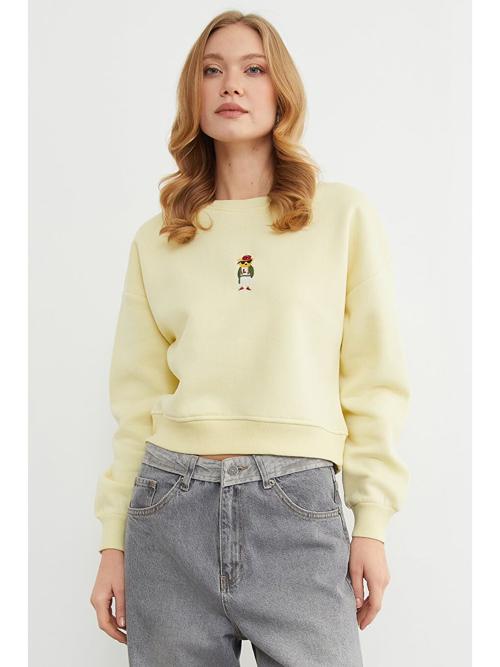 Sarı 3 İplik Ayıcık Nakışlı Bisiklet Yaka Sweatshirt