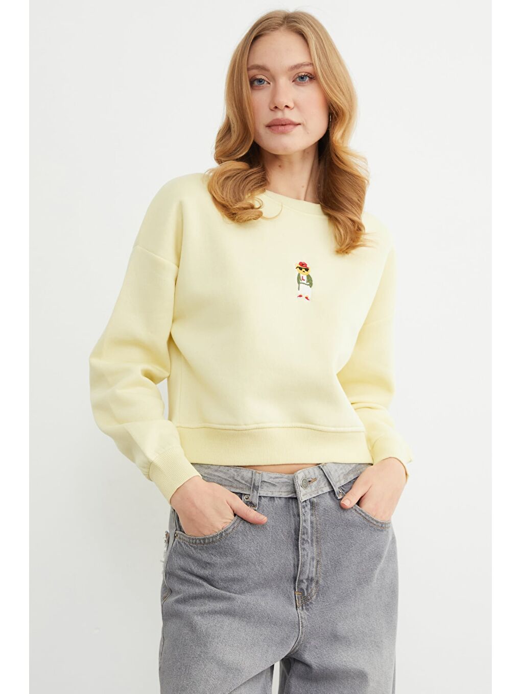 Sarı 3 İplik Ayıcık Nakışlı Bisiklet Yaka Sweatshirt-1