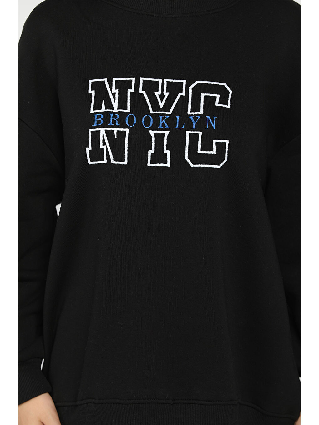 GÜLSELİ Siyah Kadın Nyc Nakışlı Şardonlu Üç İplik Oversize Sweatshirt - 3