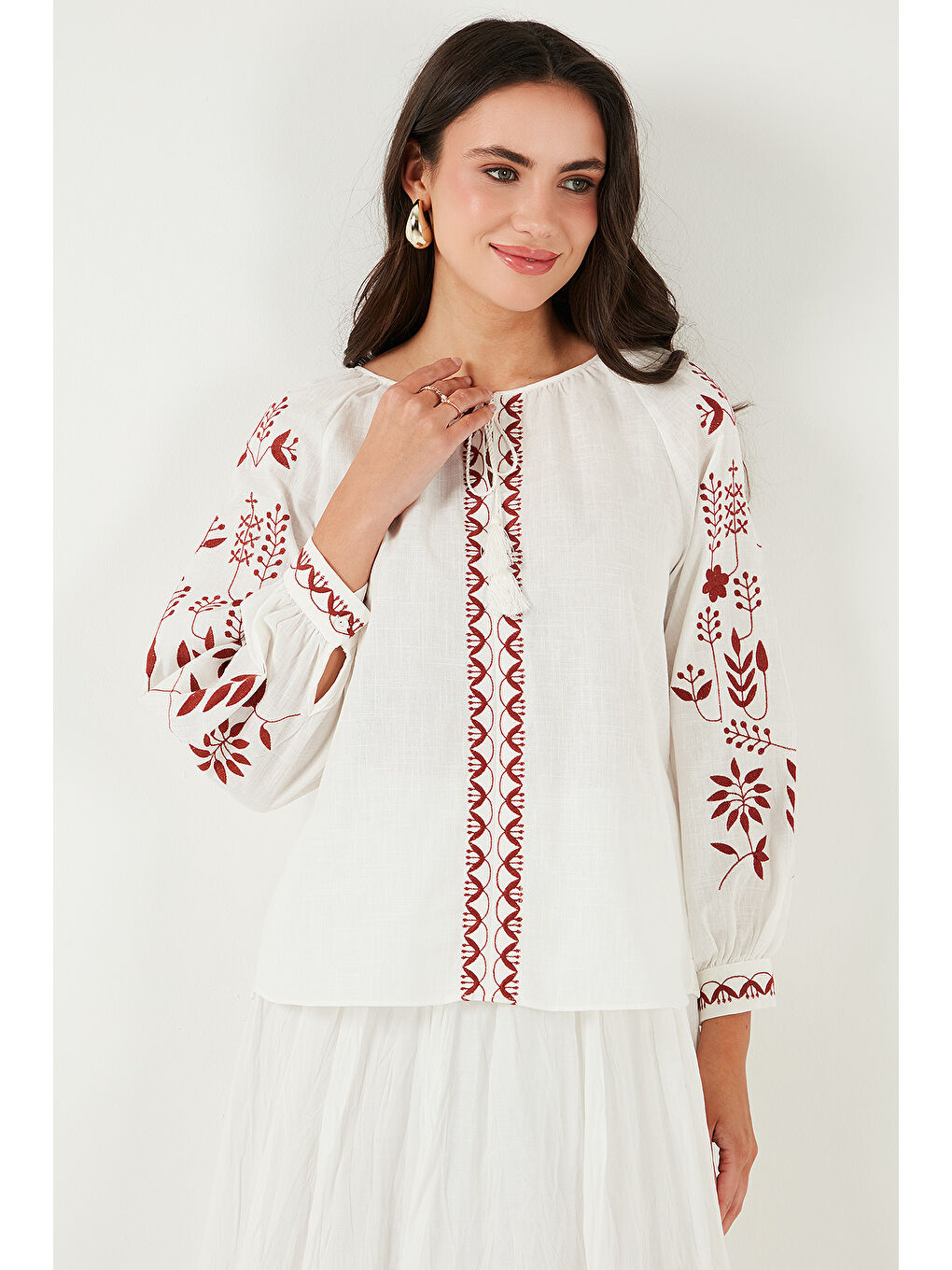 Turuncu Pamuklu Regular Fit Balon Kol Nakış İşlemeli Kadın Bluz 6110936-3