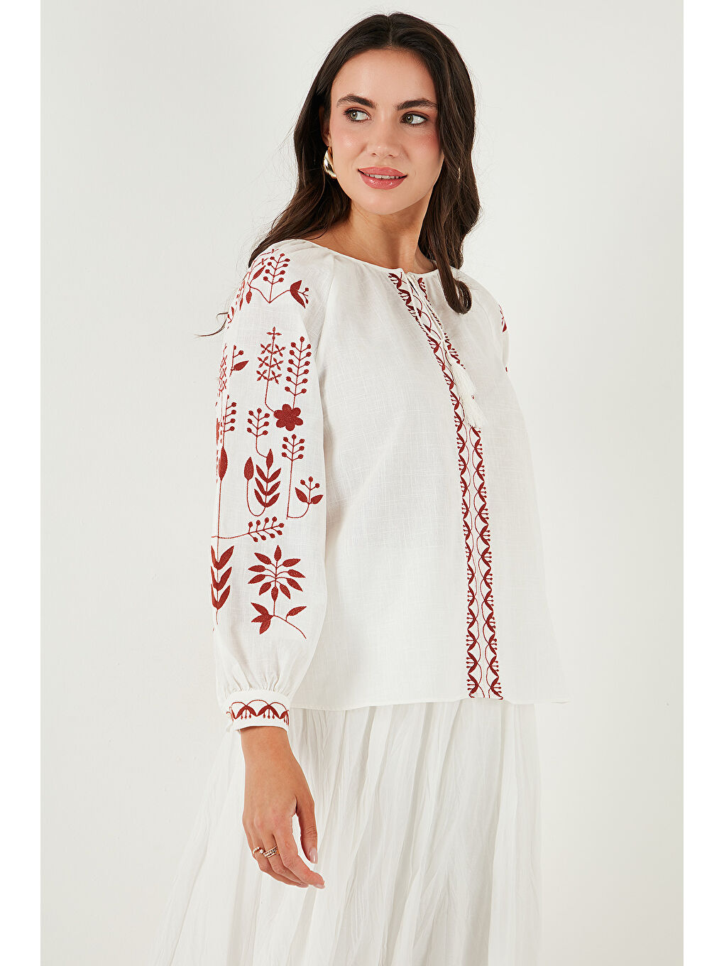 Turuncu Pamuklu Regular Fit Balon Kol Nakış İşlemeli Kadın Bluz 6110936-4