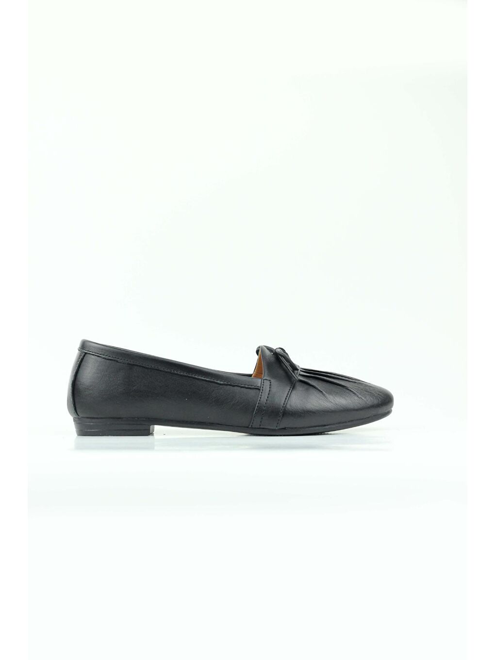 Siyah 142.133 Hakiki Deri Fiyonklu Babet Ayakkabı Kadın