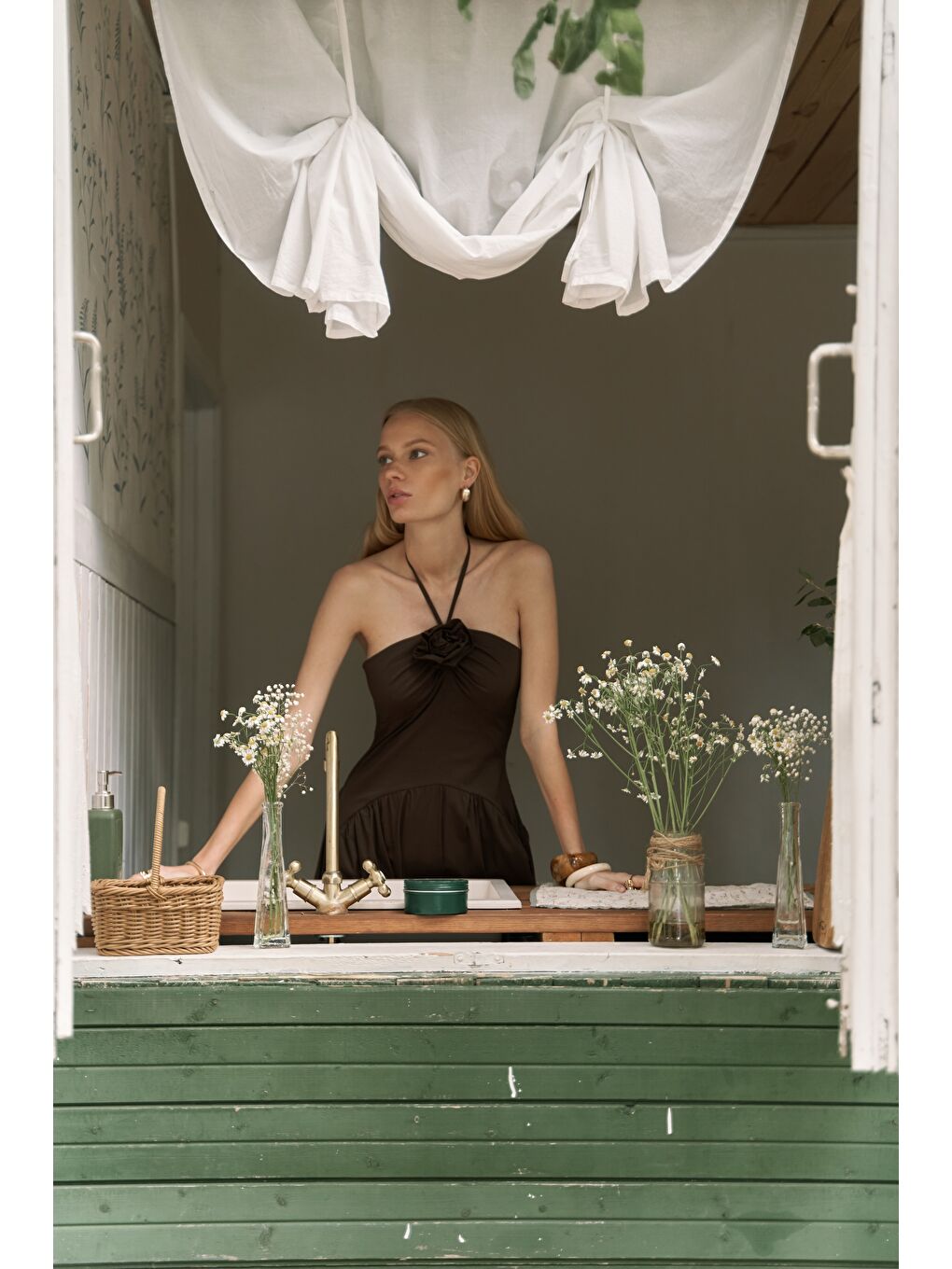 Kahverengi Elisa Gül Detay Koyu Kahve Uzun Elbise