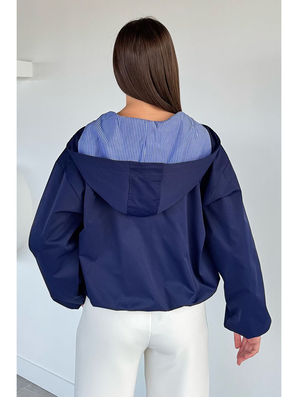 Lacivert Kadın Kapüşonlu Bel Lastikli Çift Cepli Mevsimlik Mont-3