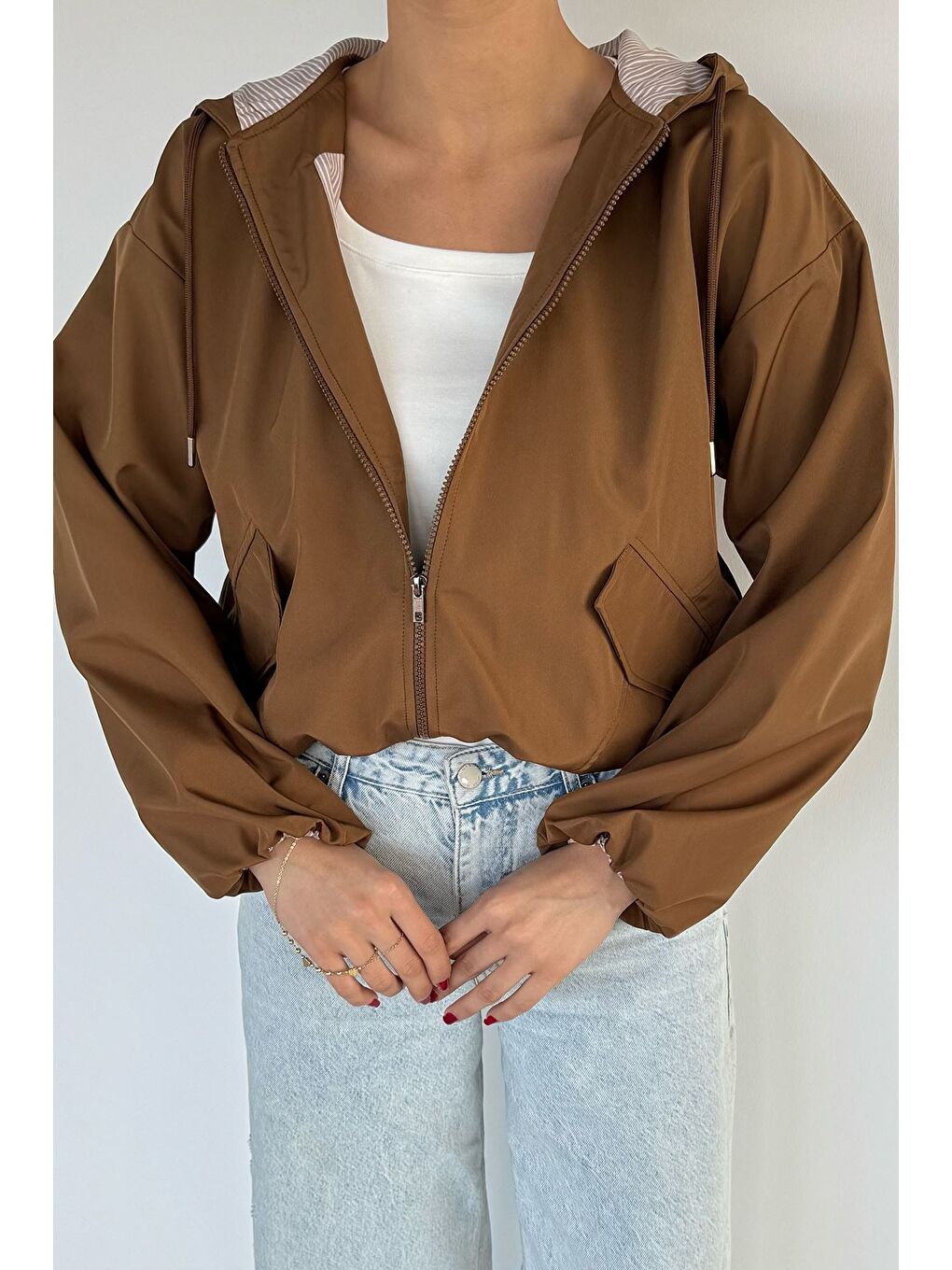 Kahverengi Kadın Kapüşonlu Bel Lastikli Çift Cepli Mevsimlik Mont-2