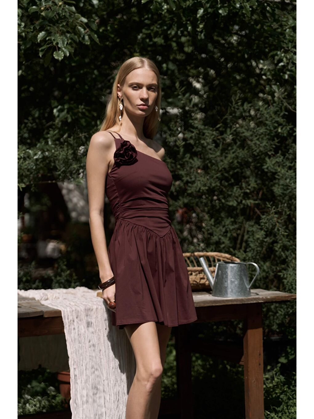 Lissa Tek Omuz Gül Detay Bordo Mini Elbise-2