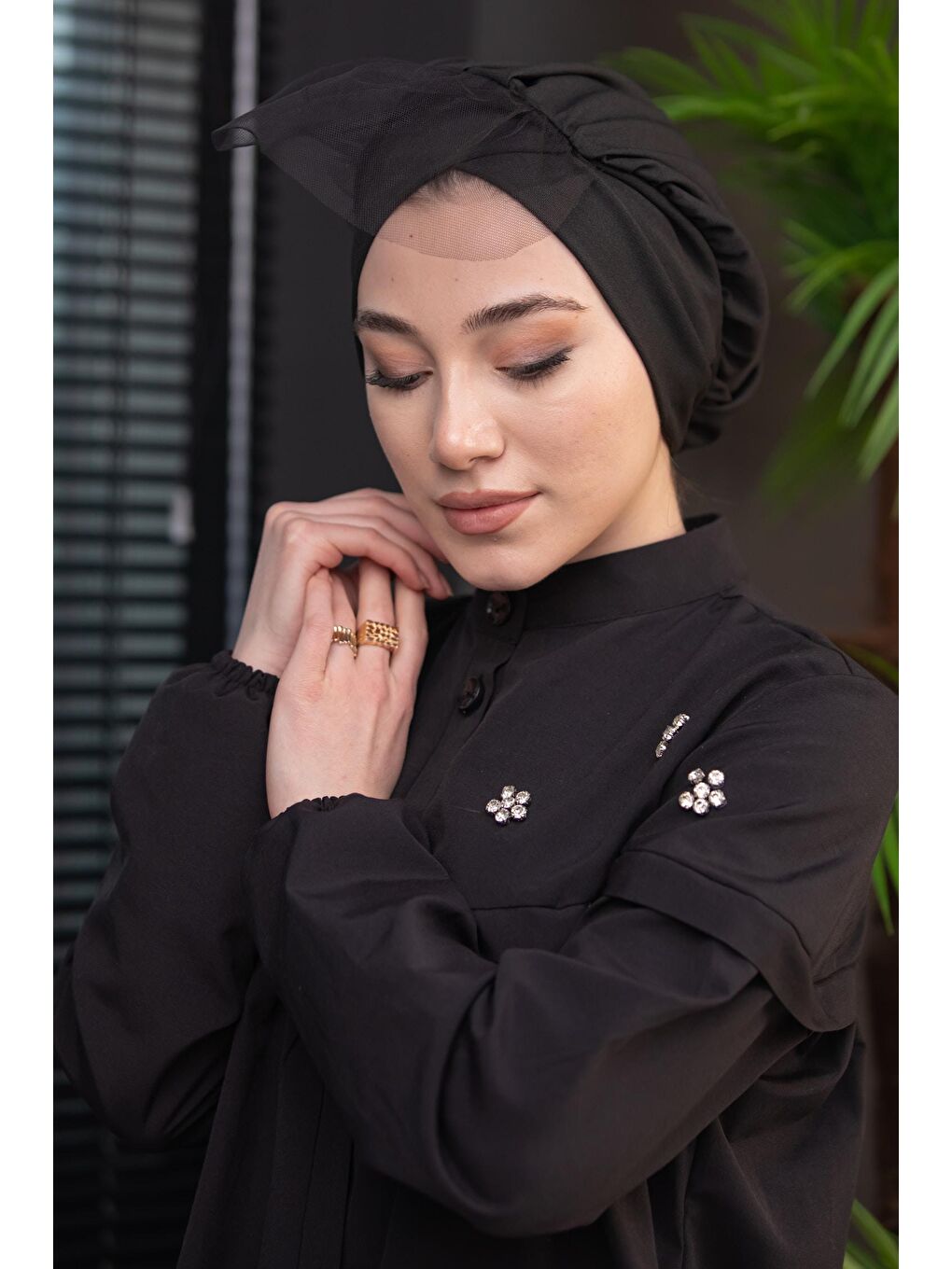 Orta Kadın Siyah Bone - 30092