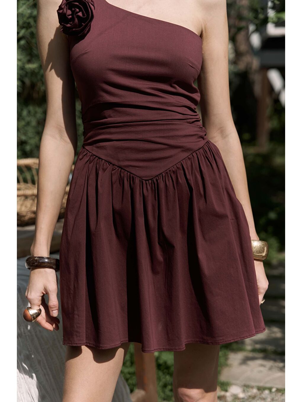 Lissa Tek Omuz Gül Detay Bordo Mini Elbise-6