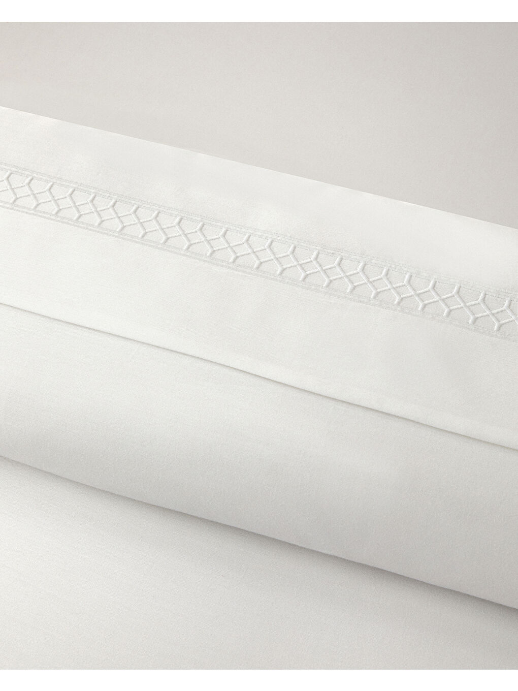 Modello Pamuk Saten Nakışlı King Size Nevresim Takımı Beyaz-2