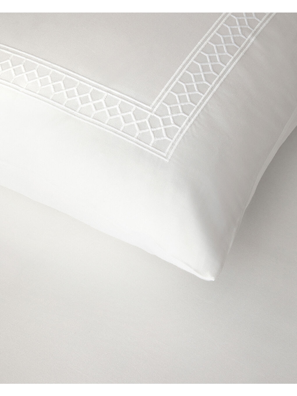 Modello Pamuk Saten Nakışlı King Size Nevresim Takımı Beyaz-3