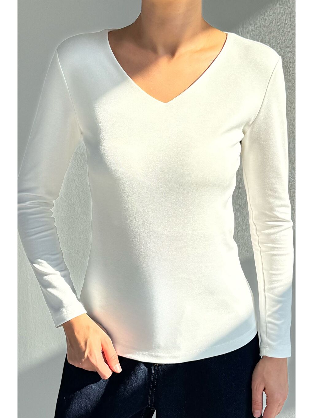 Ekru V Yaka Basıc Bluz-2