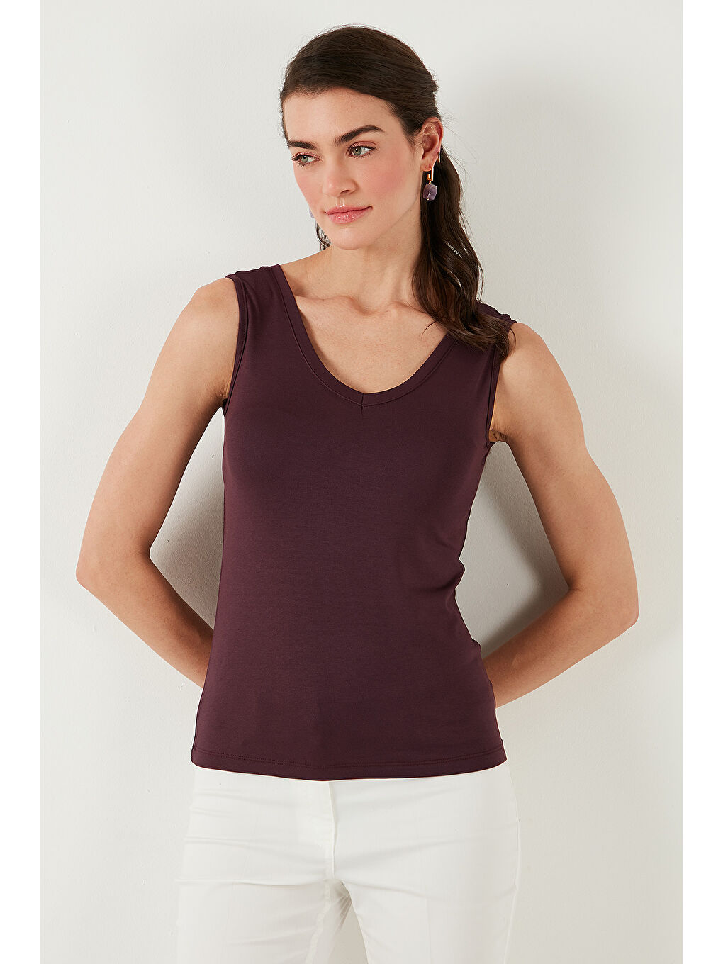 Ekru Slim Fit V Yaka Kalın Askılı 2' li Paket Kadın Bluz 5864384S2-1