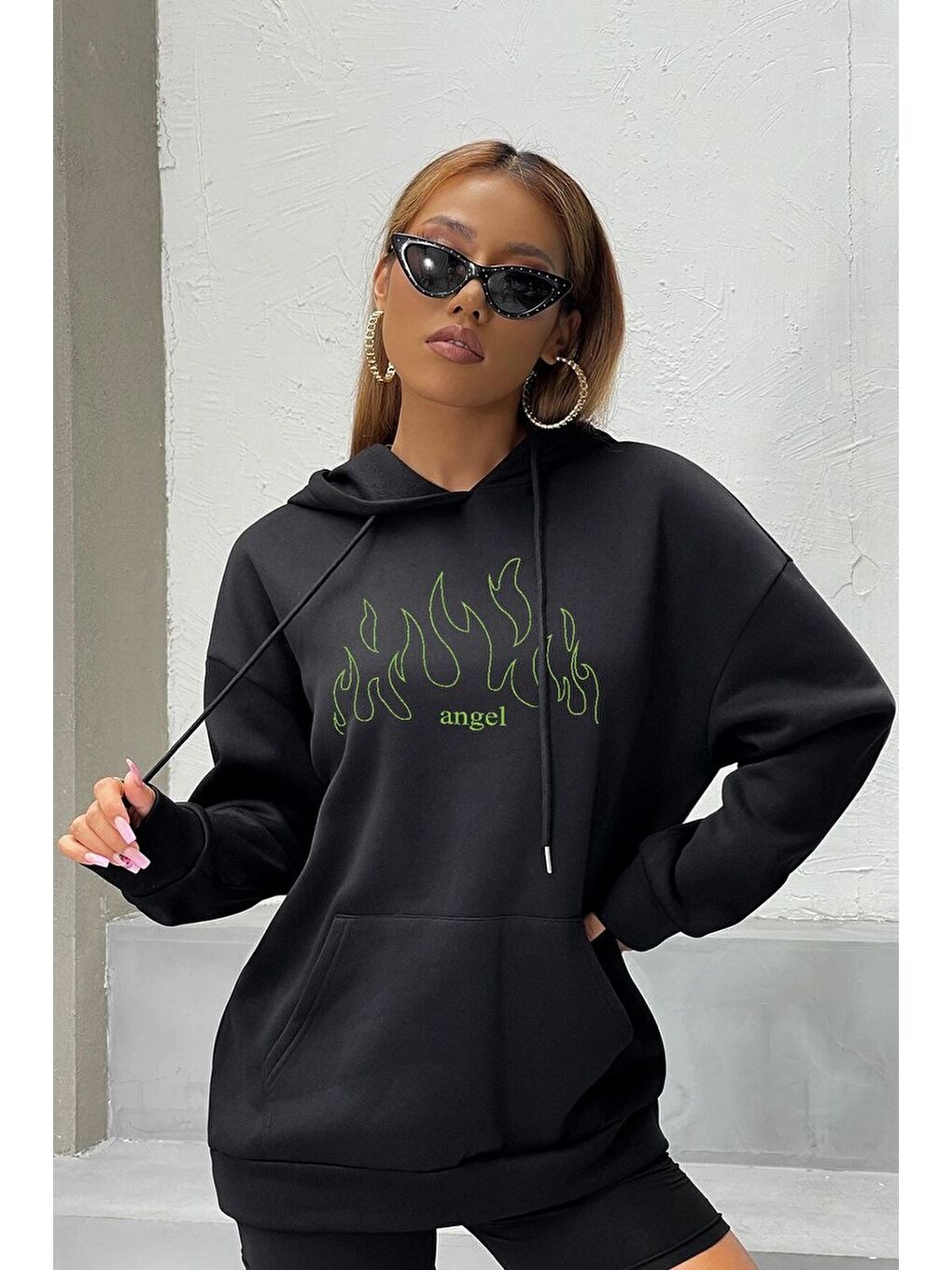 uyguntarz Siyah Unisex Green Angel Fire Sweatshirt