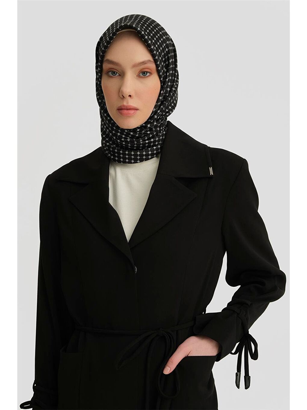 Kordon Ve Çıtçıt Detaylı Takım 24K6902 Siyah-2