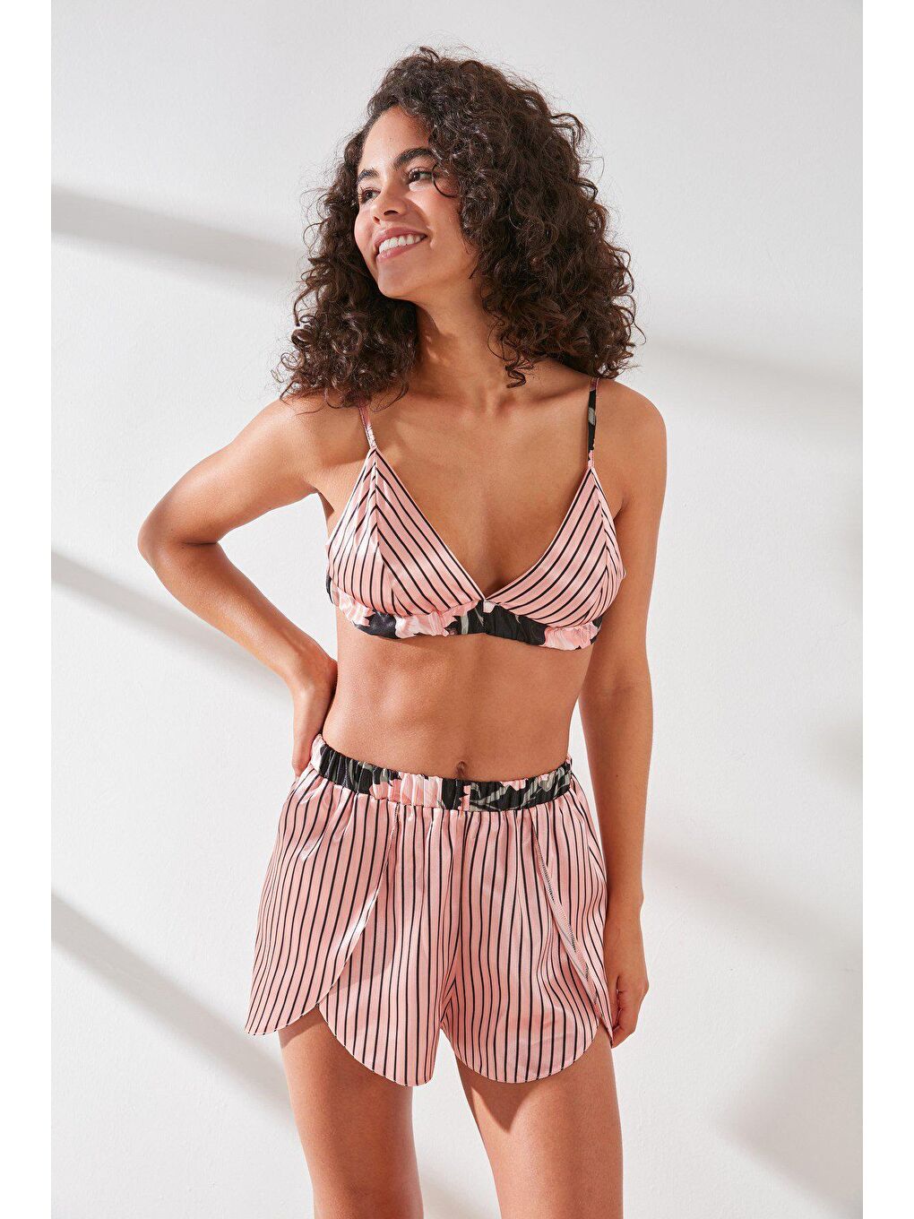 Pembe Saten Sütyen Şort Takım 9065 Somon/Siyah