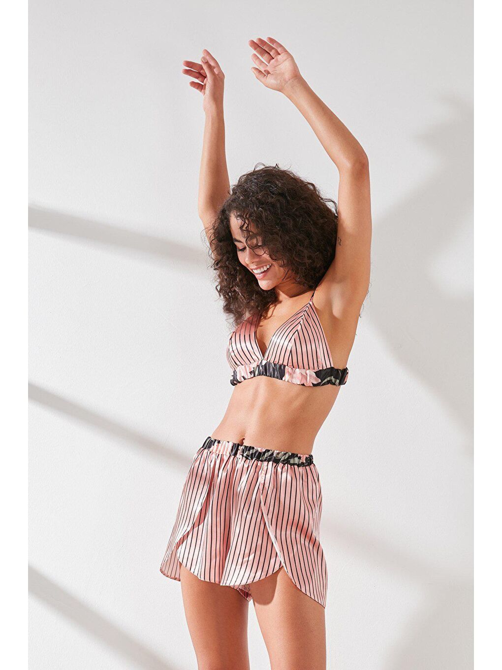 Pembe Saten Sütyen Şort Takım 9065 Somon/Siyah-1