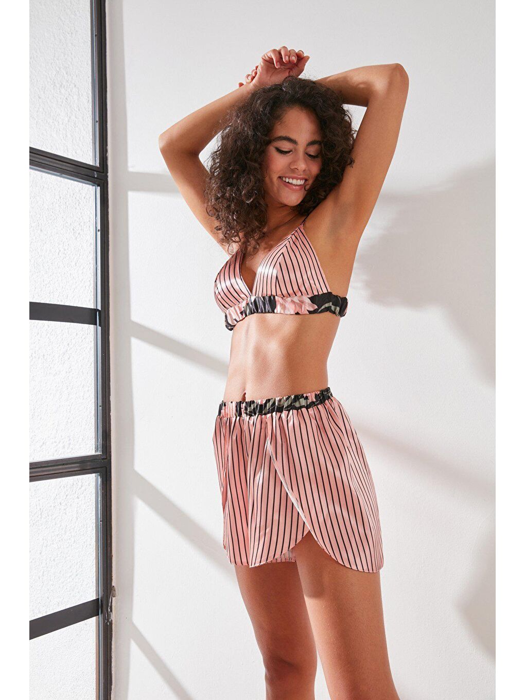 Pembe Saten Sütyen Şort Takım 9065 Somon/Siyah-5