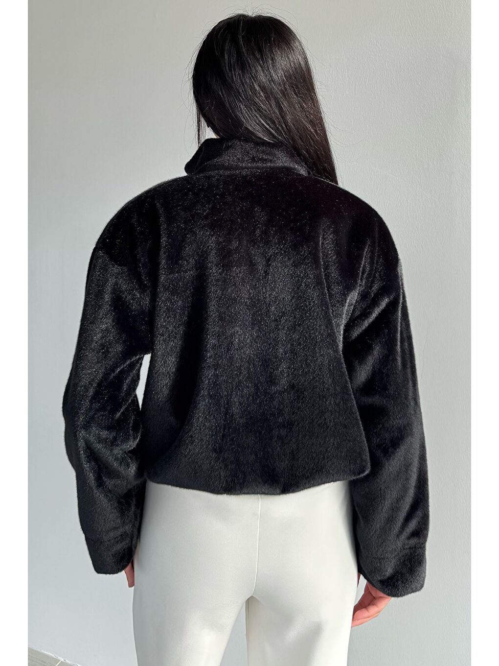 Siyah Kadın Astarlı Fermuarlı Pelüş Ceket-3
