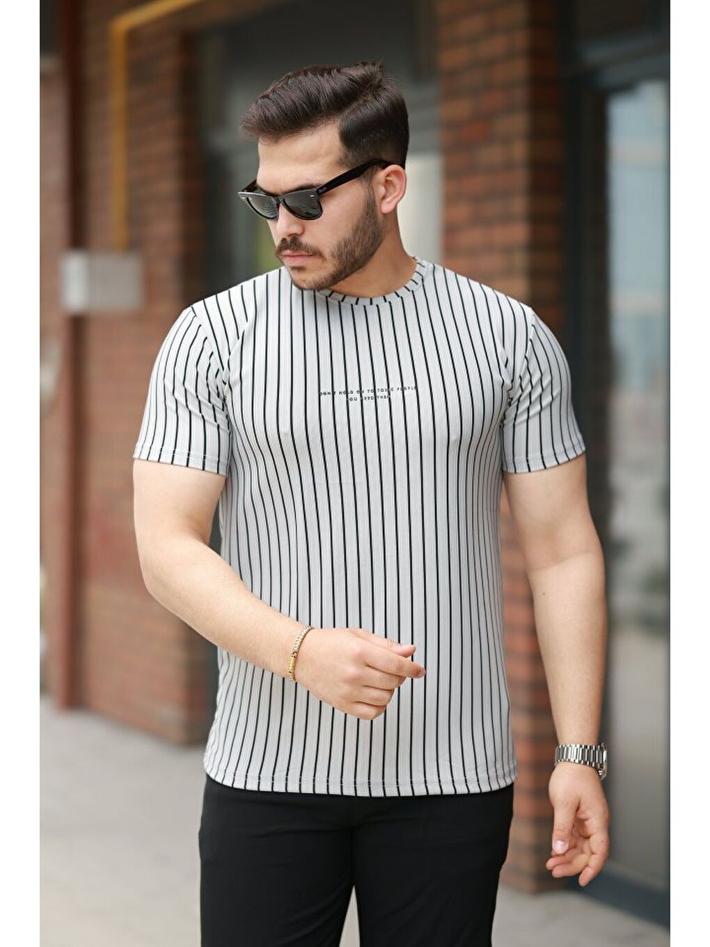 Gri Erkek Dikey Çizgili Ottoman Kumaş Kısa Kollu Tişört