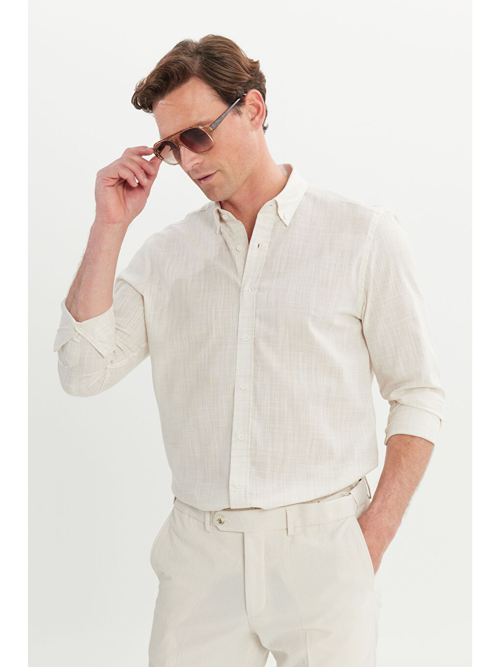 Erkek Bej %100 Pamuk Slim Fit Düğmeli Yaka Gömlek