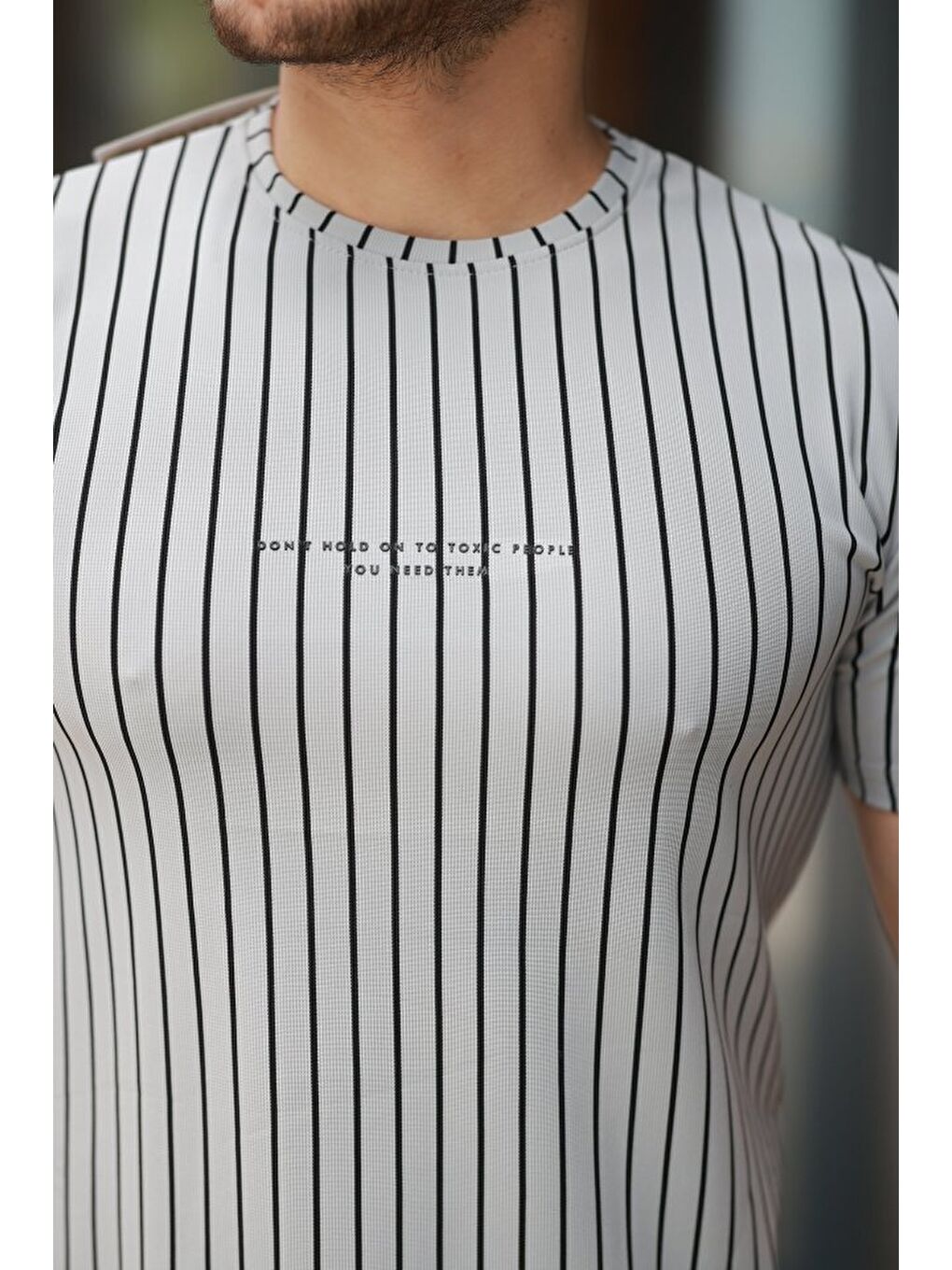 Gri Erkek Dikey Çizgili Ottoman Kumaş Kısa Kollu Tişört-2