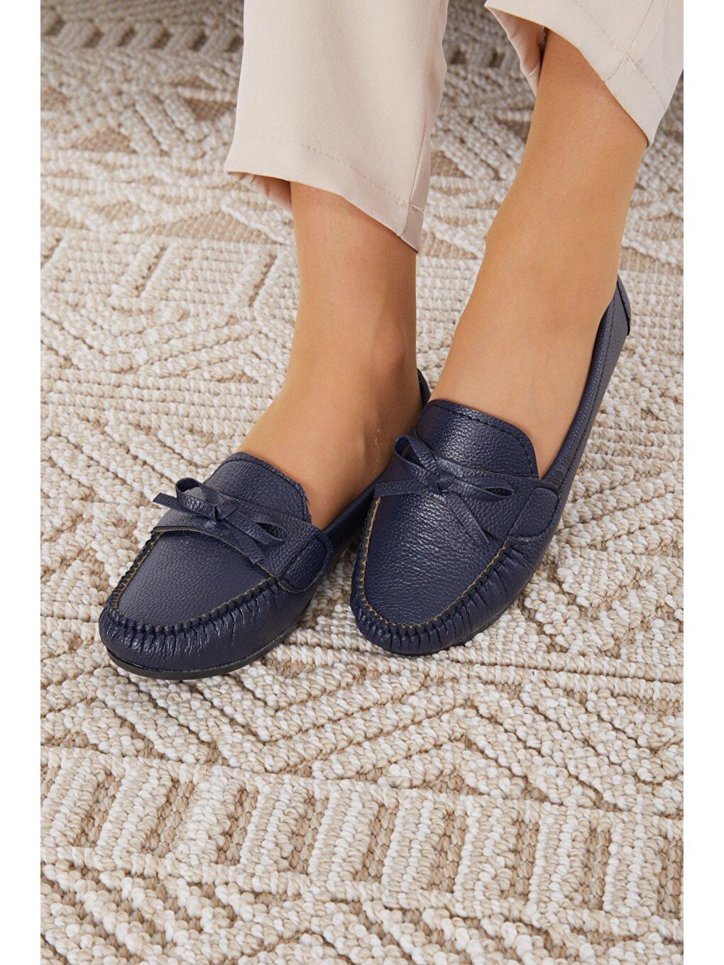 Kadın Lacivert Papyonlu Hafif Rahat Taban Babet - 24582