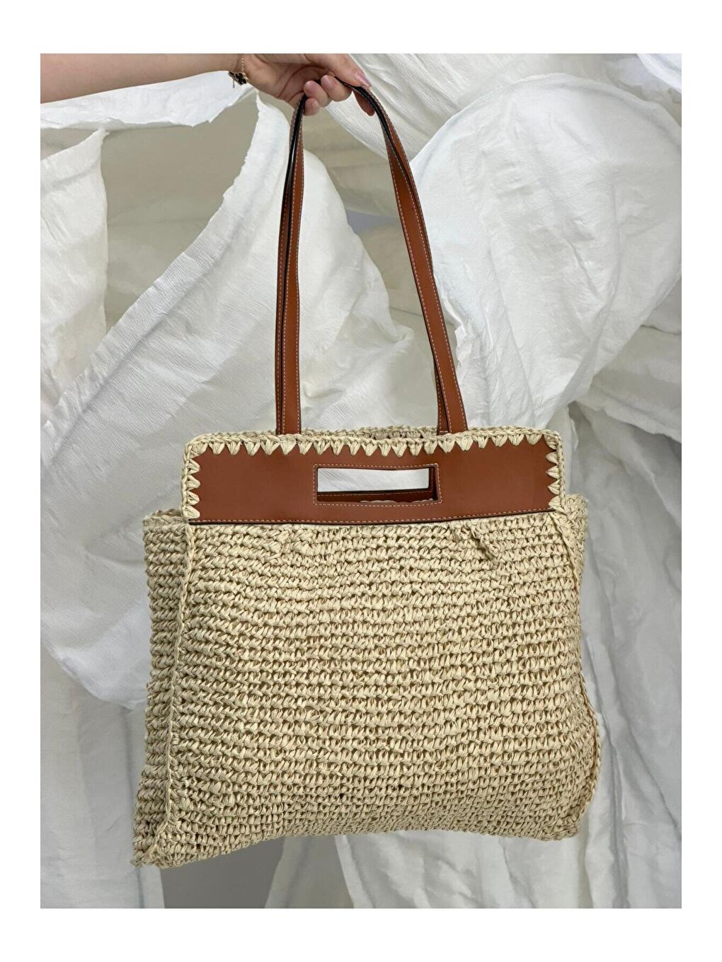 Sarı Deri Üst Detaylı Bej Hasır Çanta CNT1320