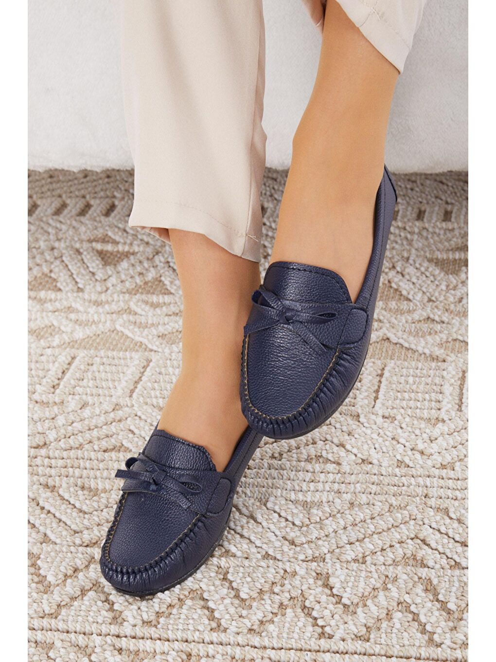 Kadın Lacivert Papyonlu Hafif Rahat Taban Babet - 24582-1