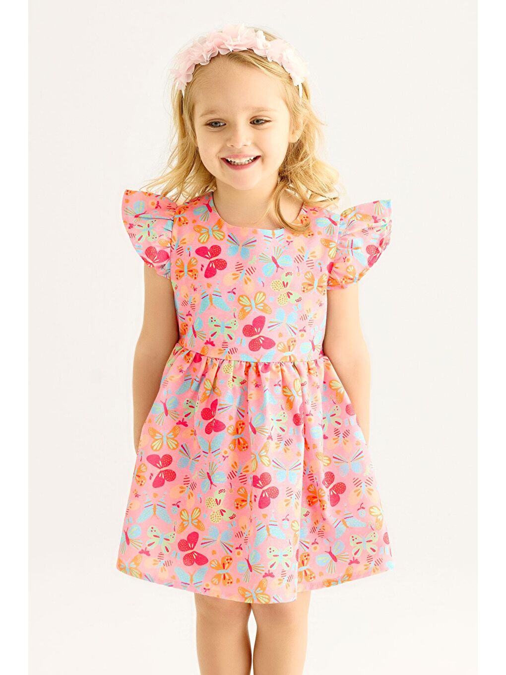 Kare Yaka Fırfır Kol Kelebek Desenli Beli Kuşaklı Pembe Renk Kız Çocuk Elbise-1