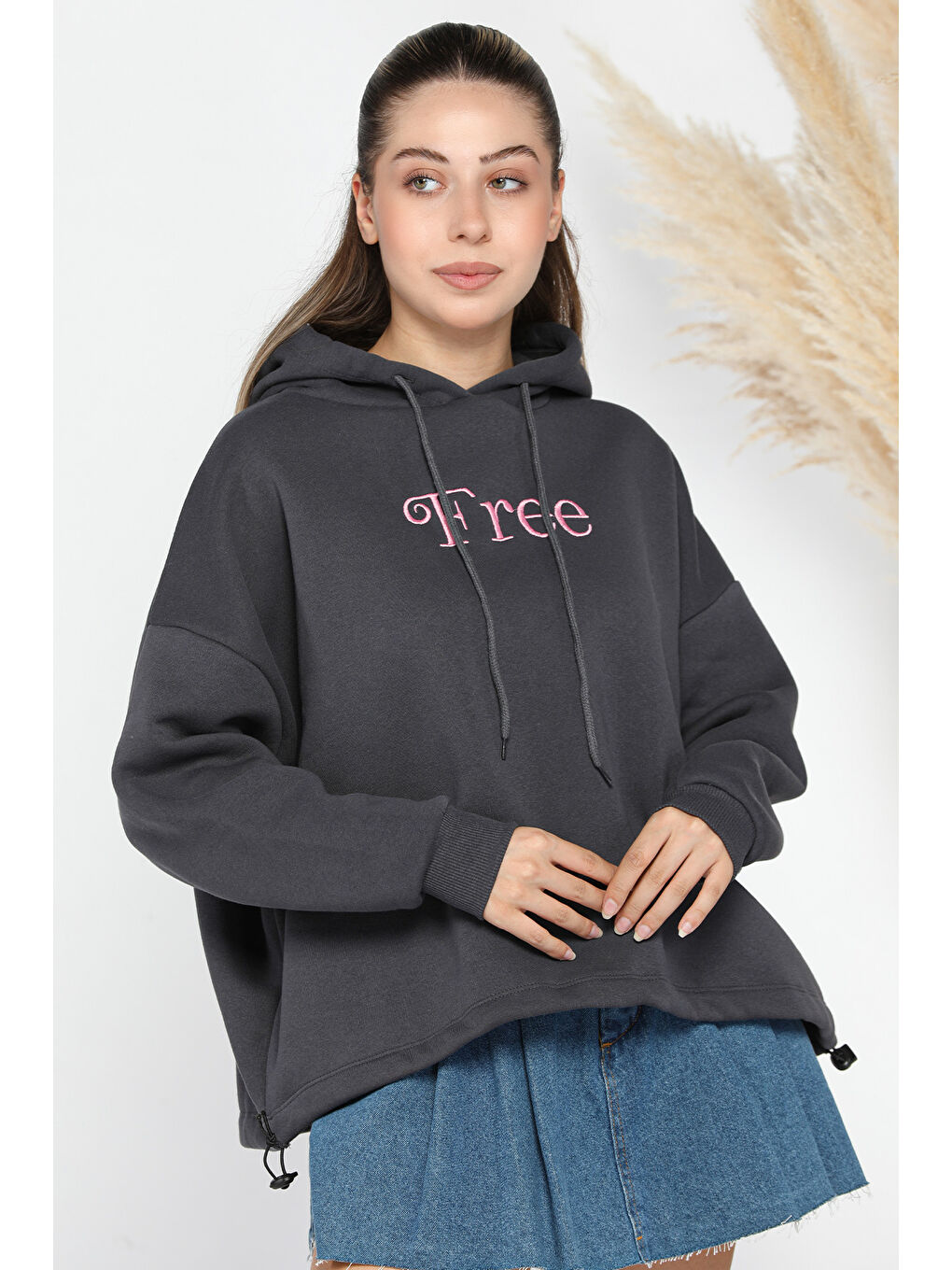 GÜLSELİ Füme Kapüşonlu Free Nakışlı Üç İplik Şardonlu Sweatshirt