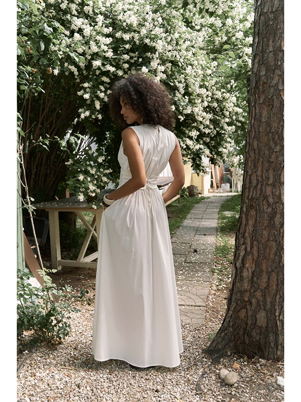 Emilia Korse Detay Ekru Uzun Elbise-4