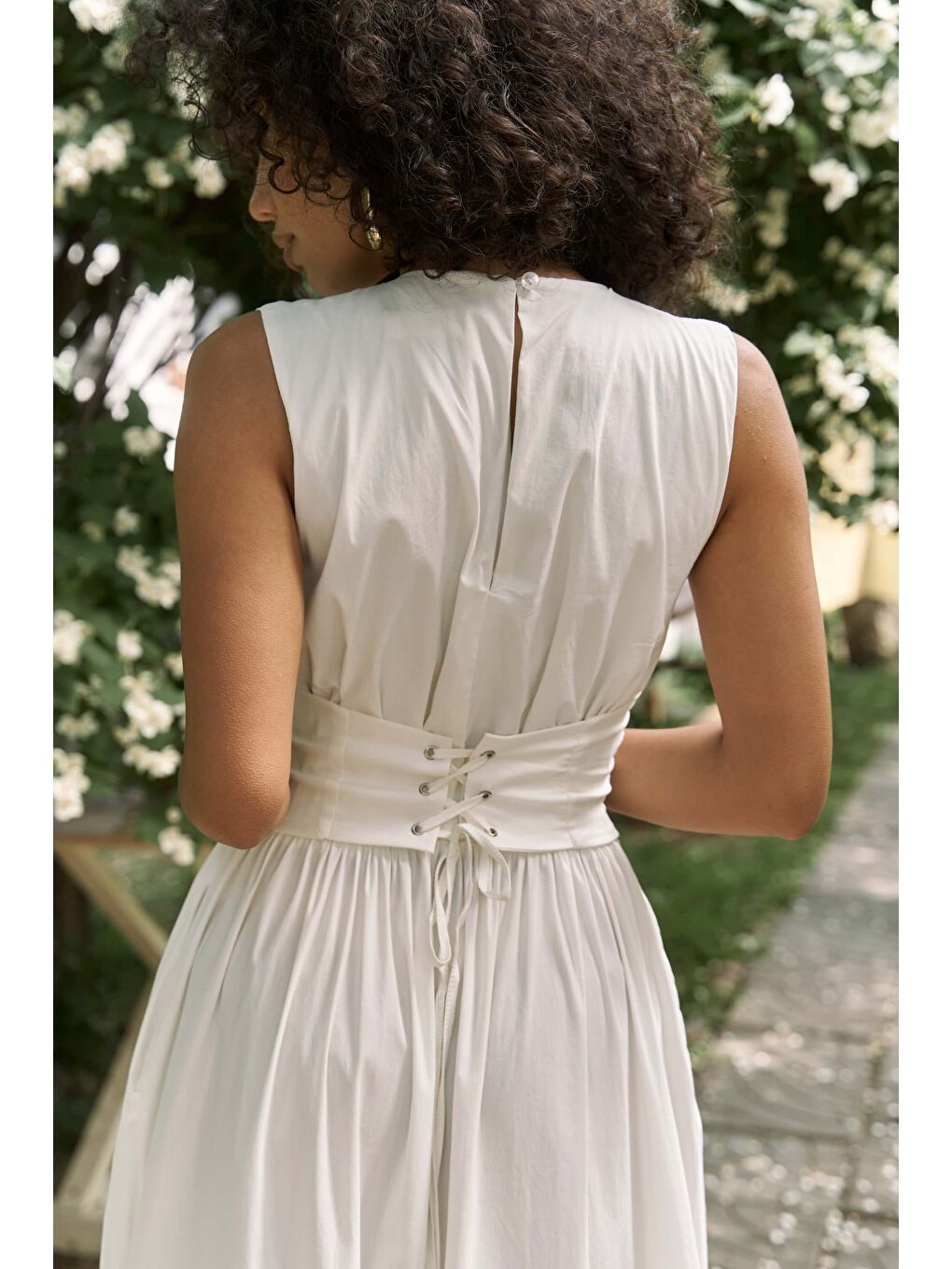 Emilia Korse Detay Ekru Uzun Elbise-7