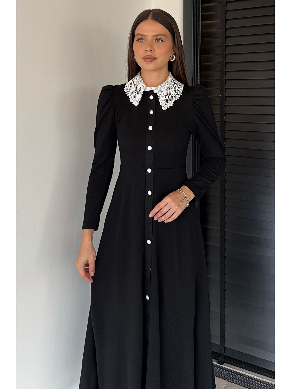 Siyah Kadın Dantel Yaka Boydan Düğmeli Triko Elbise-2